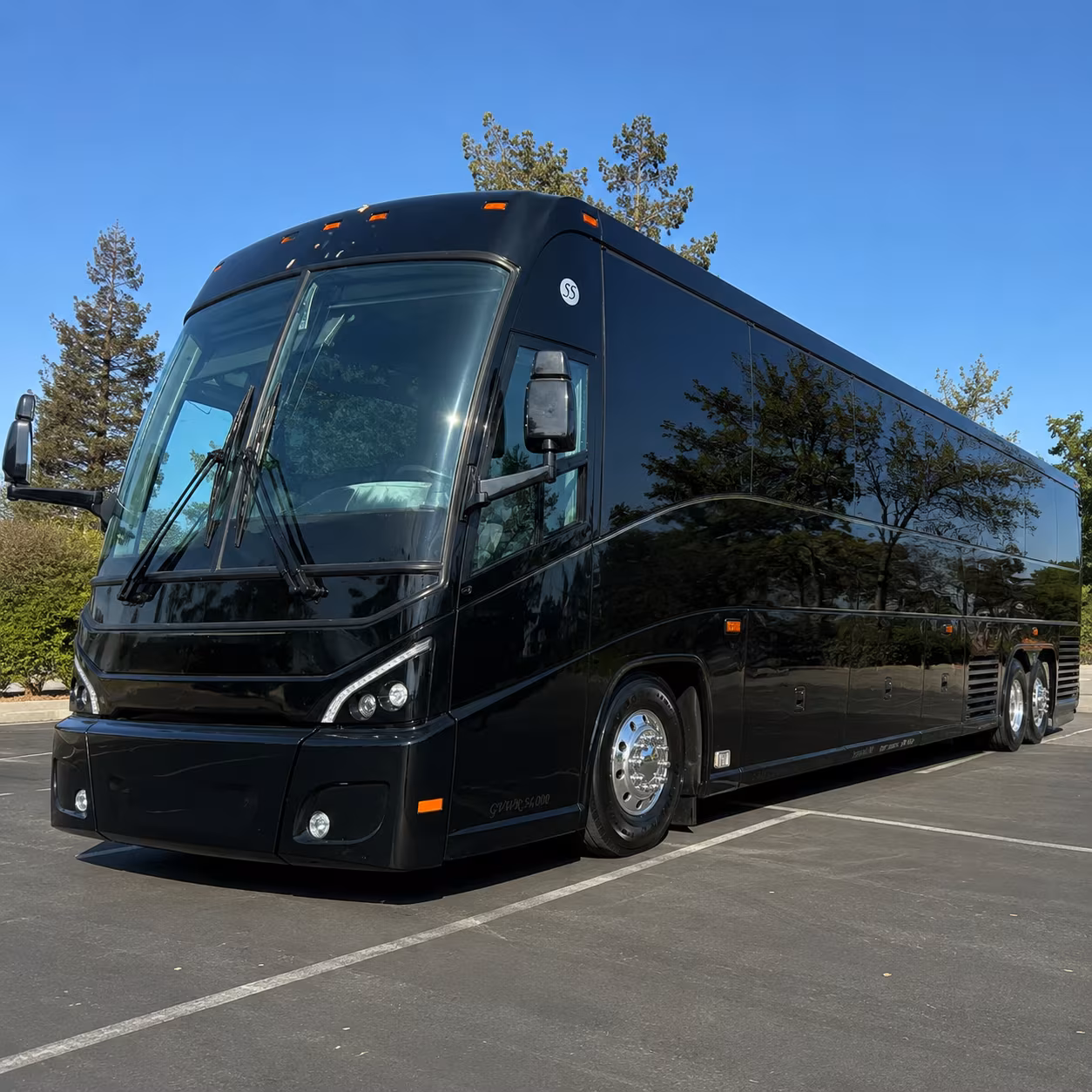 choosing between a party bus and a charter bus for your greensboro concert night